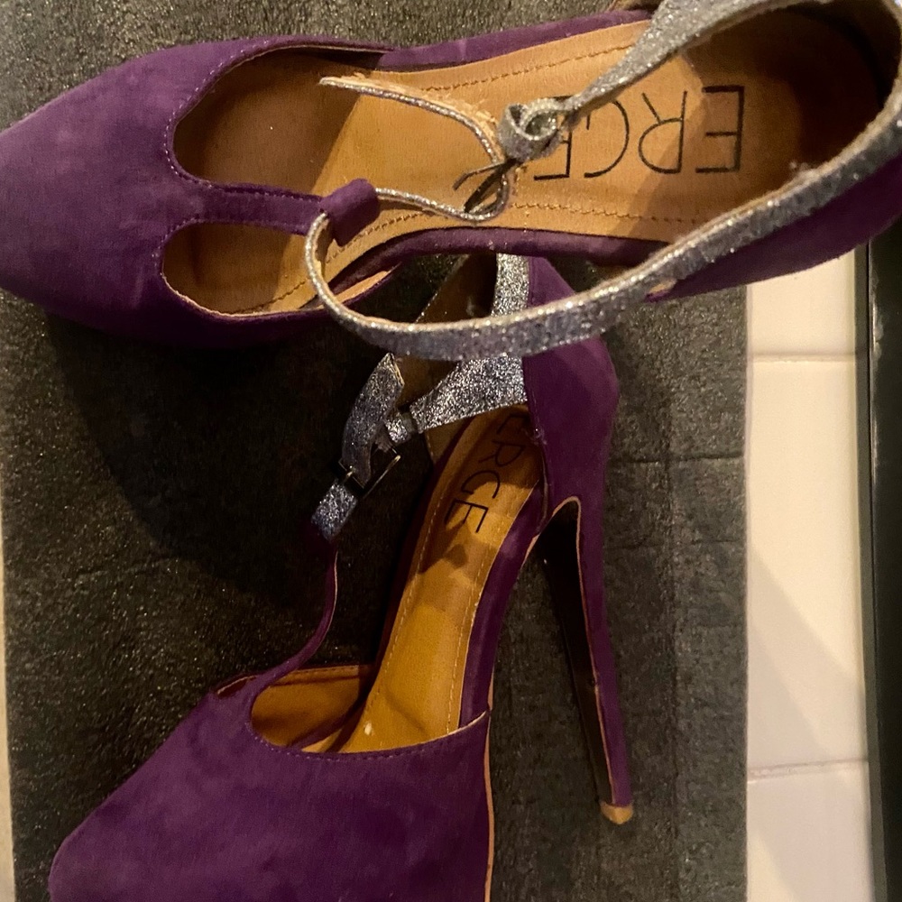 Erge Purple platform heels